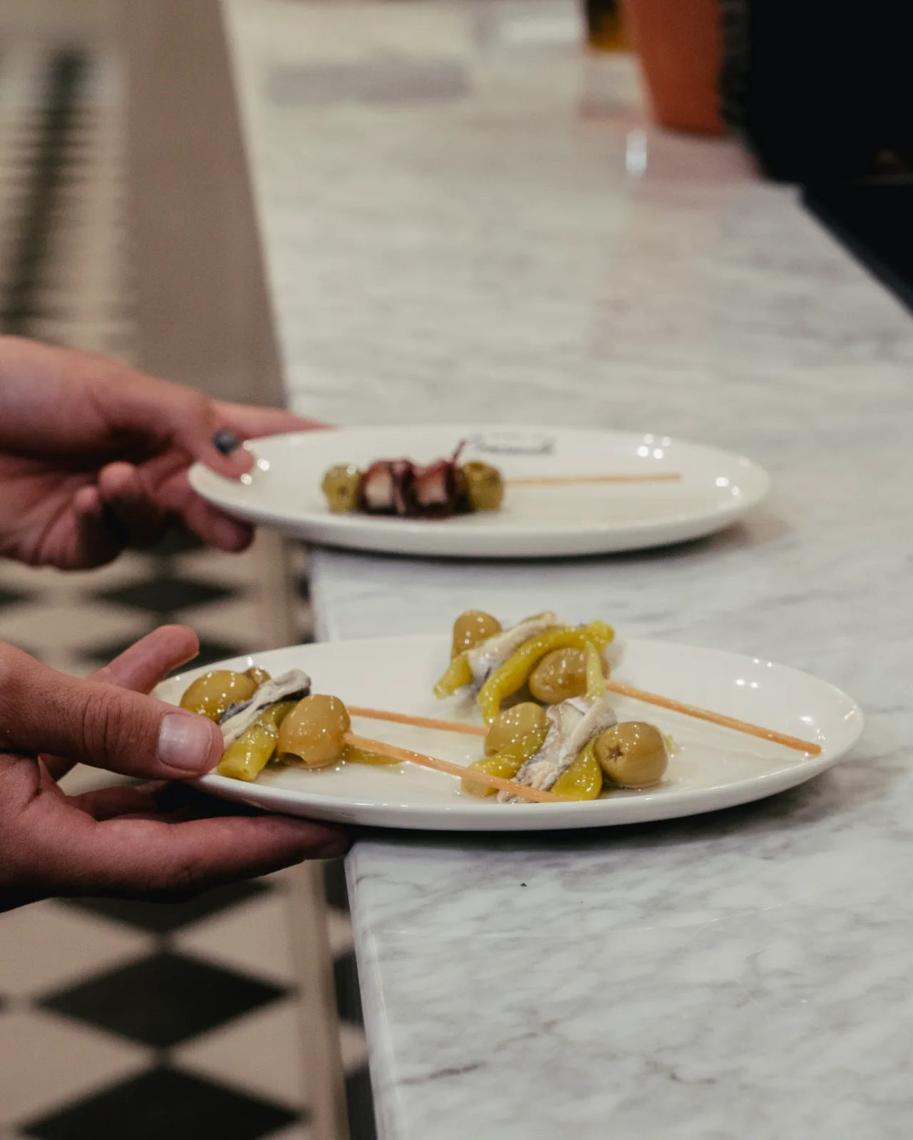 Gildas de aceituna, anchoa y piparra